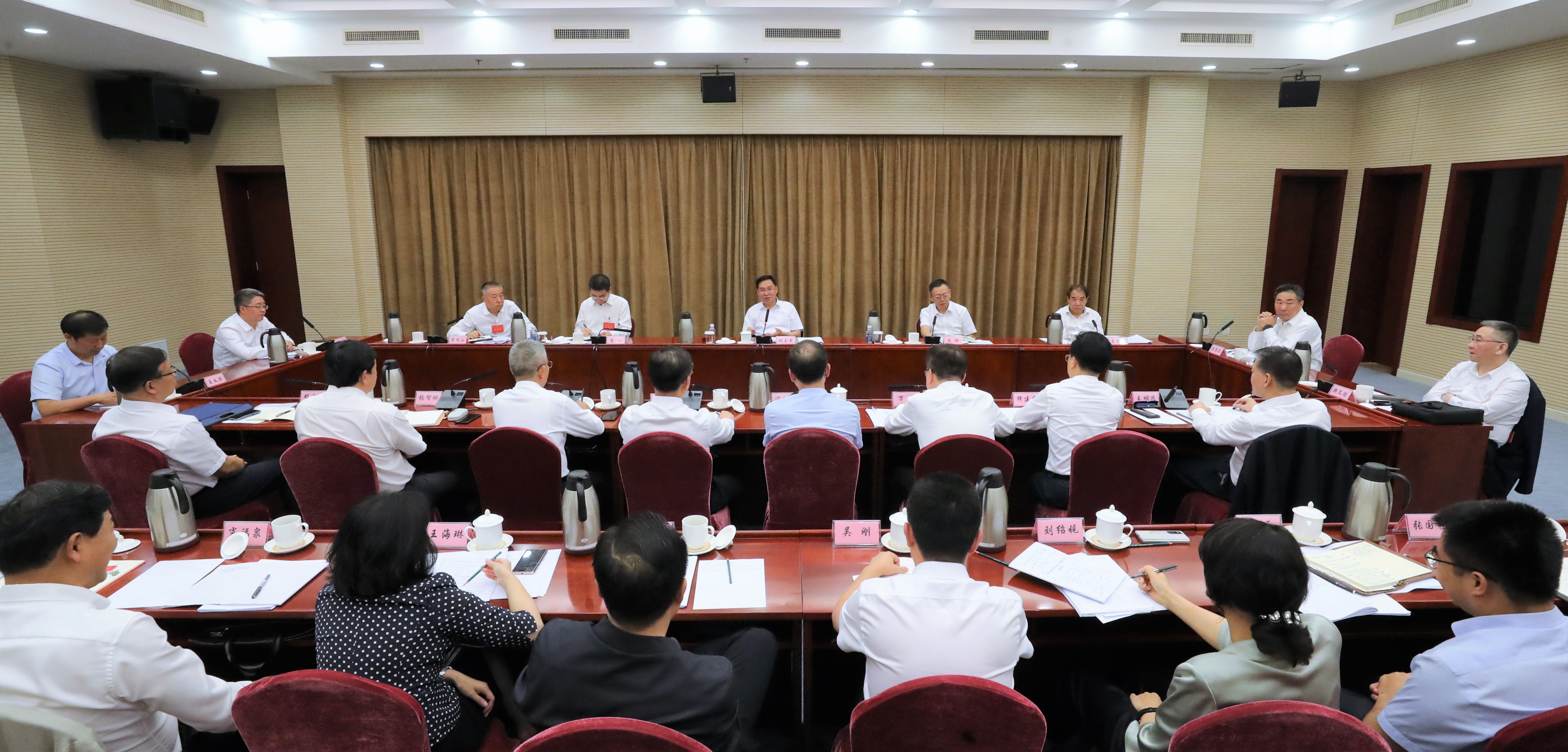 张玉卓、、、国资、、、央企、、、国资委、、、书记、、、主任、、、国企、、、企业刷新