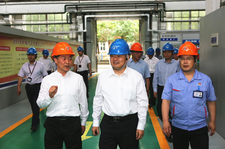 郝鹏旅行考察2121非凡集团所属企业汽轮机公司