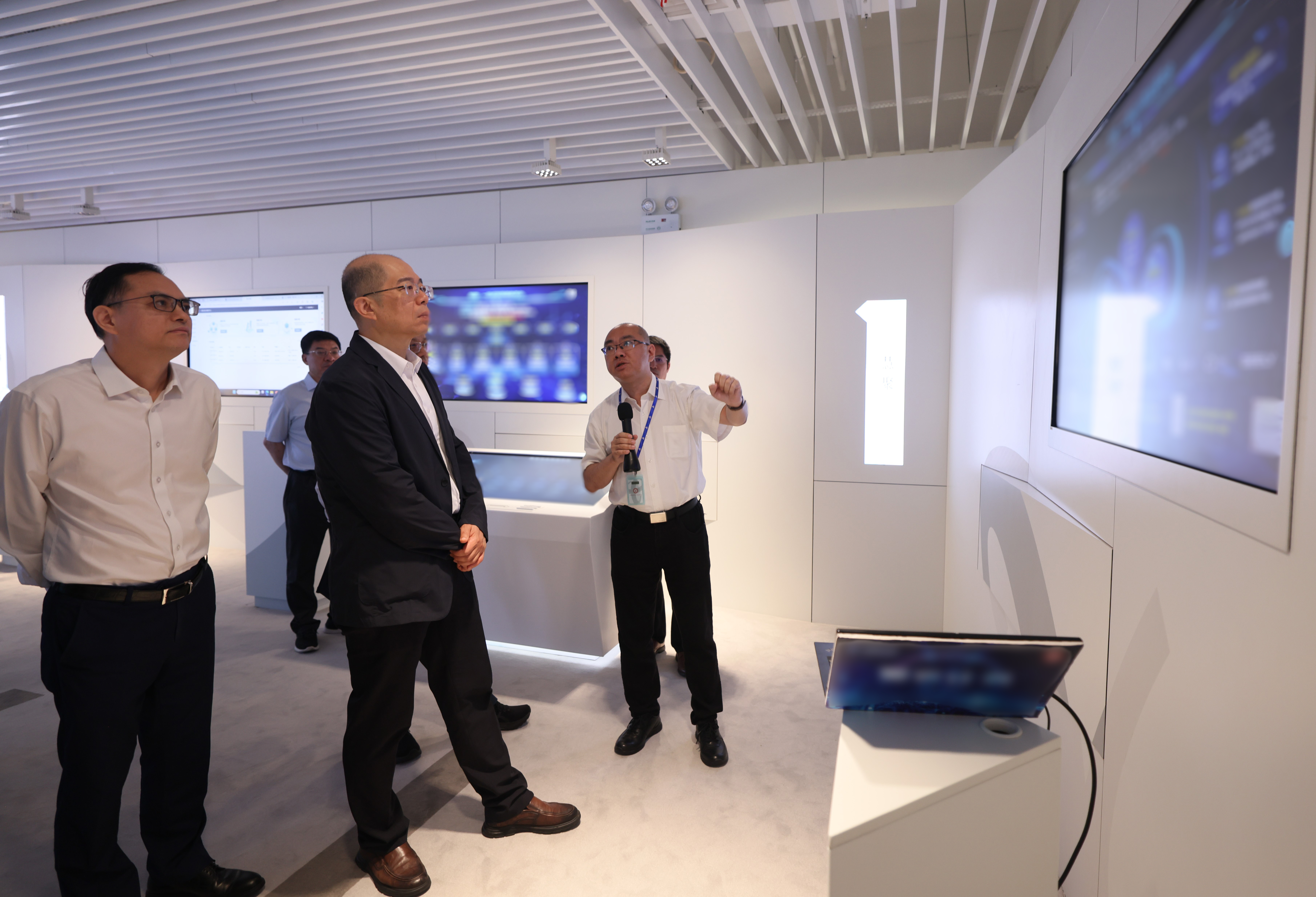 张玉卓、、、国资、、、央企、、、国资委、、、书记、、、主任、、、国企、、、企业刷新